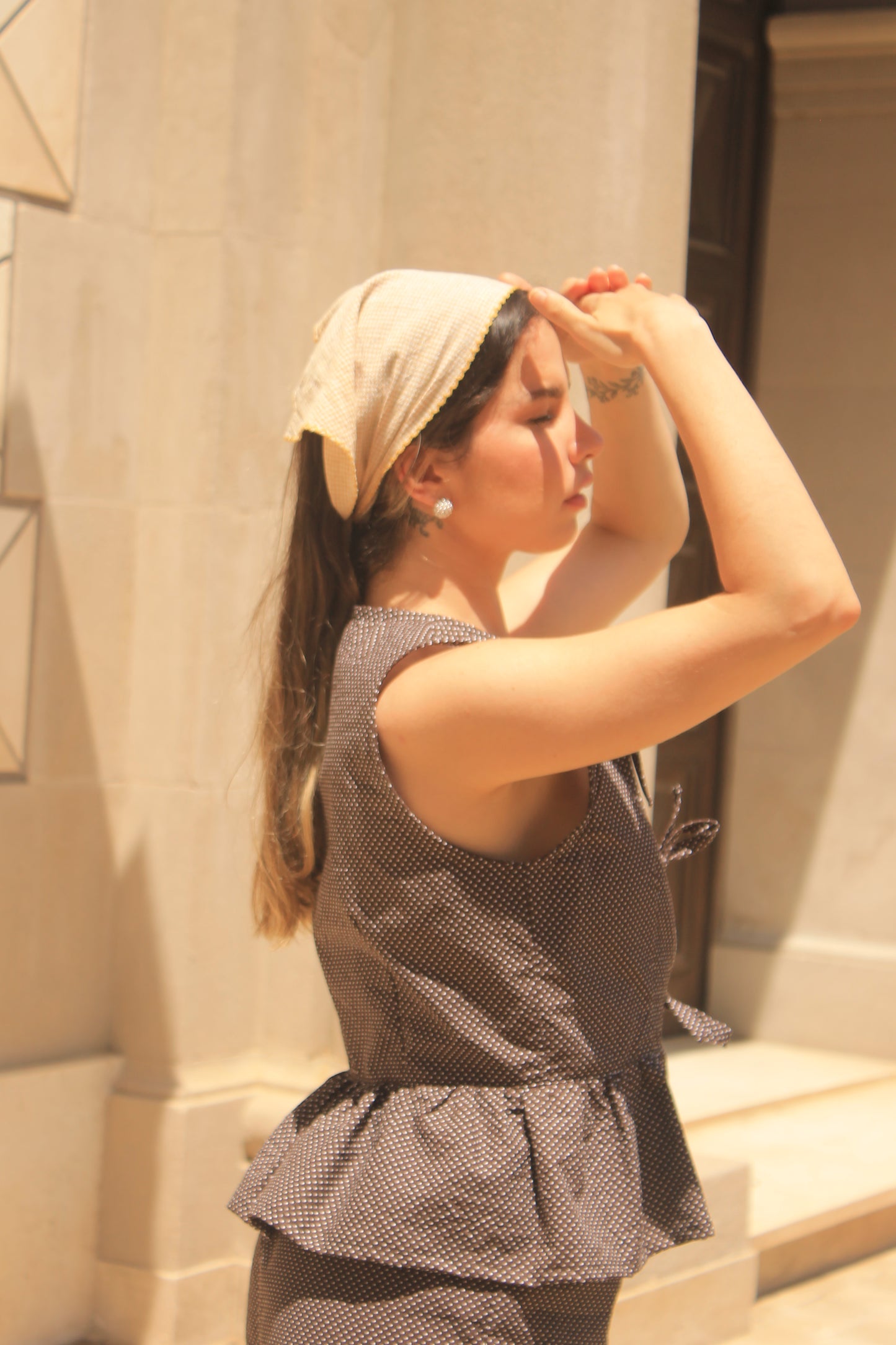 lily brown top