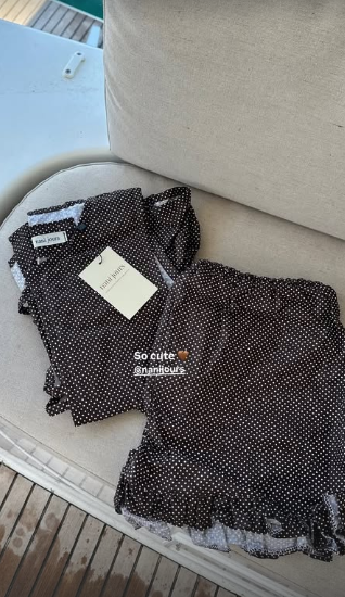 lily brown set