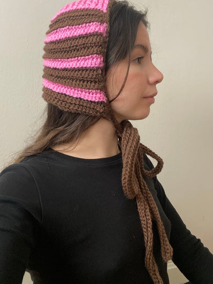 pink brown bonnet